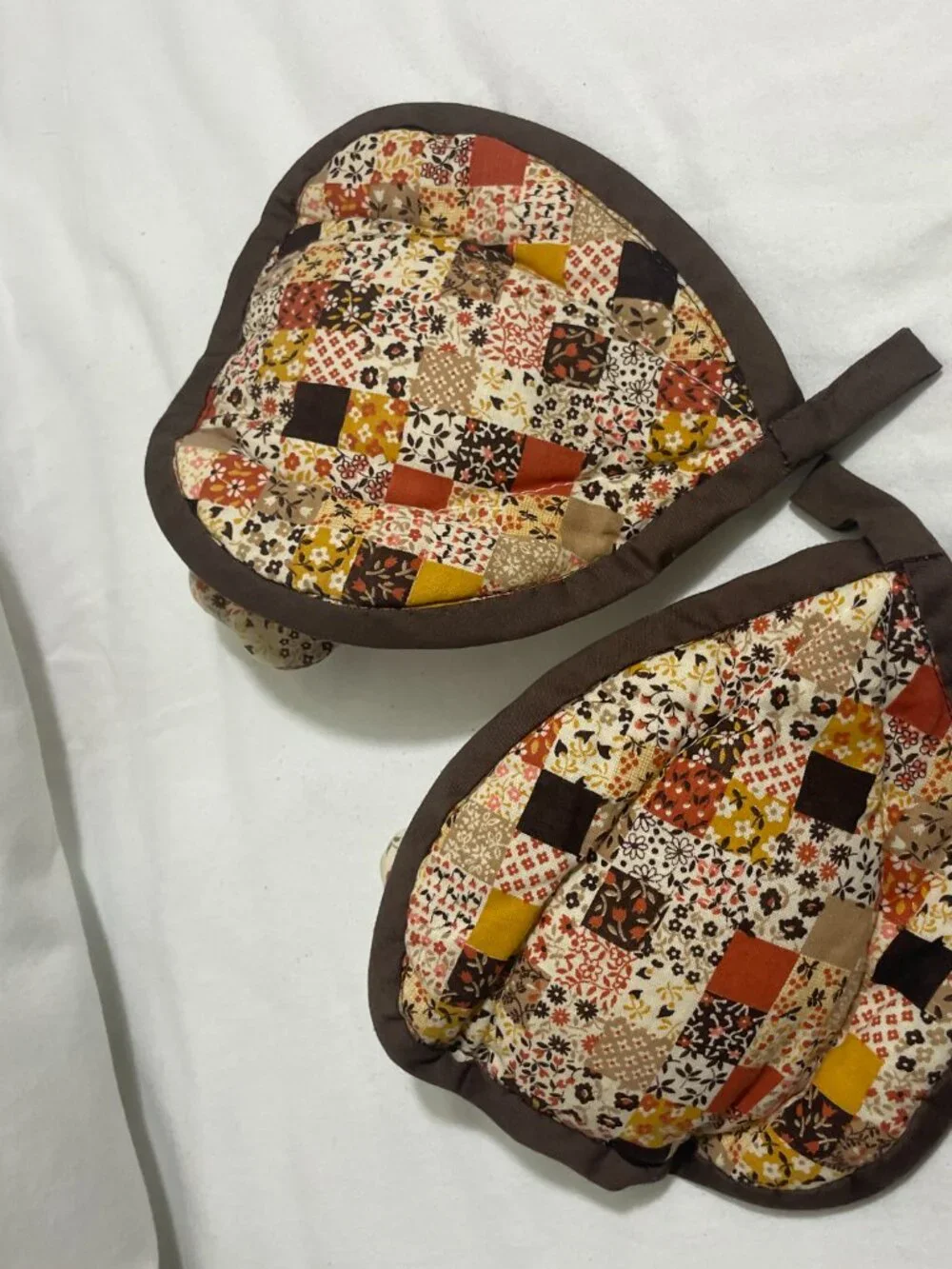 Vintage Handmade Quilted Chicken Pot Holders Set of 2 Brown Floral Patchwork